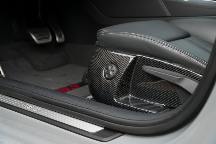 Детали интерьера Audi RS3 Sedan by ABT (8V) 2018 года  (фото 2 из 10)